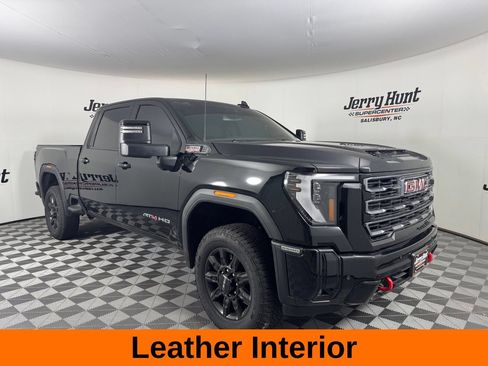 Used 2025 GMC Sierra 2500 AT4 AWD/4WD image 6
