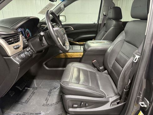 Used 2017 GMC Yukon XL Denali w/ Open Road Package AWD/4WD image 12