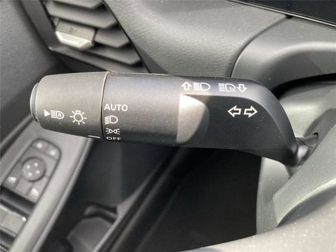 New 2026 Nissan Sentra SV w/ SV Convenience Package FWD image 18