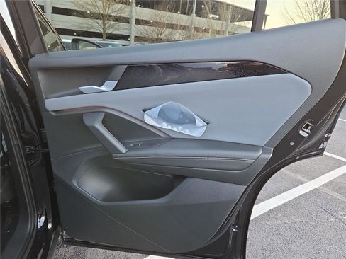 New 2026 Volkswagen Tiguan SE image 29