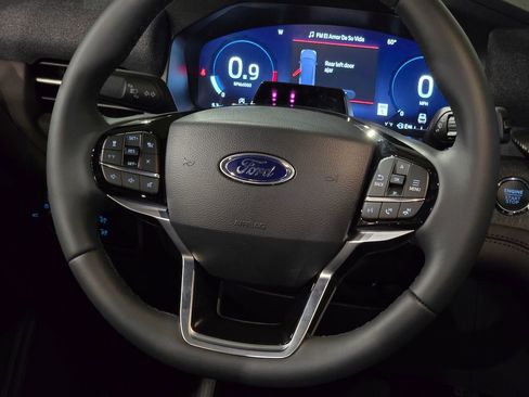 New 2026 Ford Explorer Platinum AWD/4WD image 24