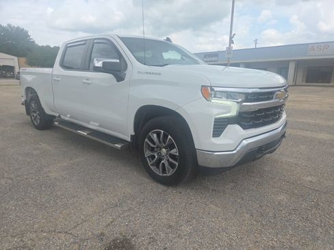 Used 2022 Chevrolet Silverado 1500 LT AWD/4WD image 13