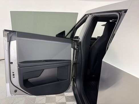Used 2025 Tesla Cybertruck AWD Crew Cab image 12
