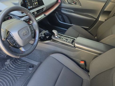 Used 2023 Toyota Prius Prime FWD image 7