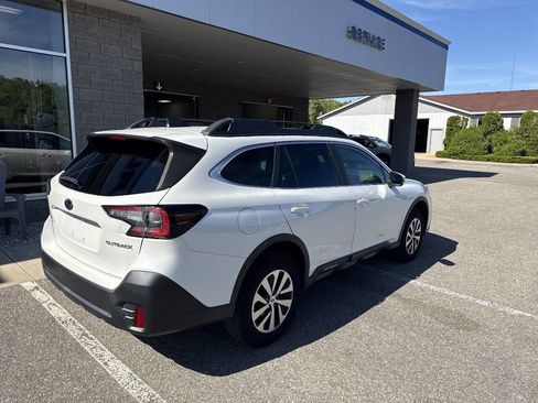 Used 2020 Subaru Outback Premium w/ Tech Package 1 AWD/4WD image 3
