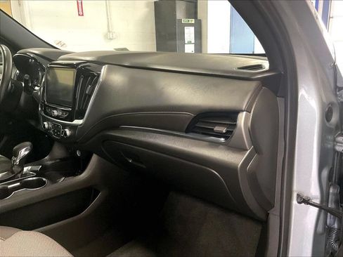 Used 2023 Chevrolet Traverse LT AWD/4WD image 13