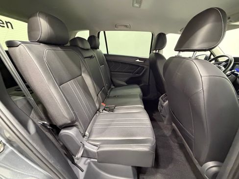 Used 2023 Volkswagen Tiguan SE FWD image 22