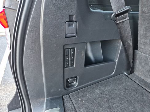 Used 2023 Lincoln Navigator Reserve AWD/4WD image 19