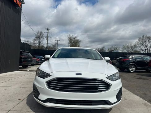 Used 2020 Ford Fusion SE image 2