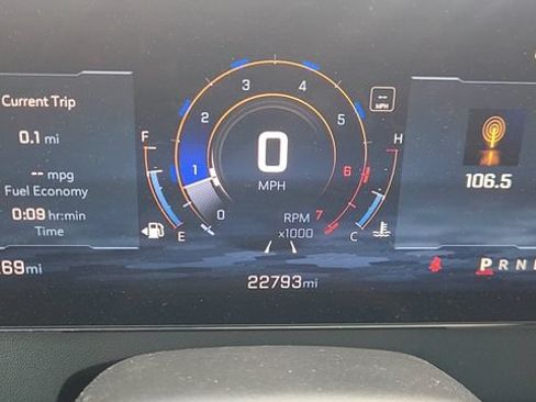 Used 2025 Chevrolet Traverse LT w/ Driver Confidence Package FWD image 15