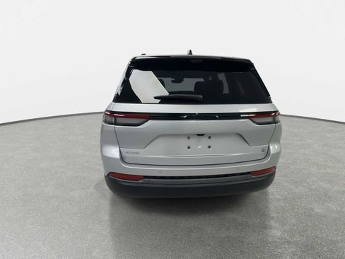 New 2026 Jeep Grand Cherokee Limited AWD/4WD image 7