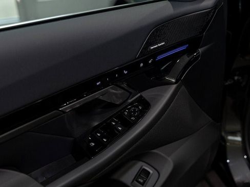 Used 2026 BMW 530i xDrive w/ Premium Package image 13