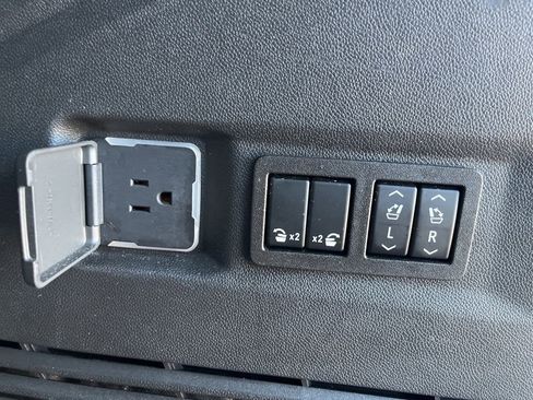 Used 2021 Chevrolet Tahoe Premier image 37