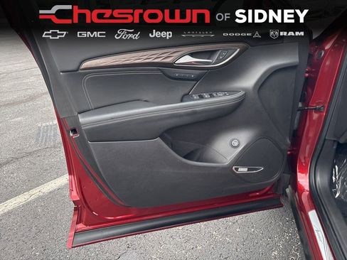 Used 2023 Buick Envision Avenir image 42