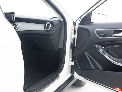 Used 2015 Mercedes-Benz GLA 250 4MATIC image 28