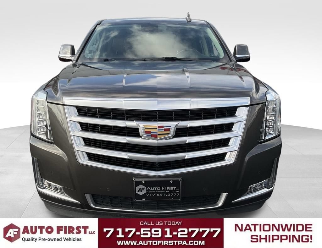 Used 2020 Cadillac Escalade ESV Luxury AWD/4WD image 2