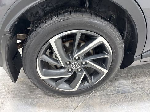 Used 2022 Toyota C-HR Limited image 8