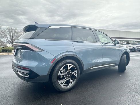 New 2026 Lincoln Nautilus Premier image 7