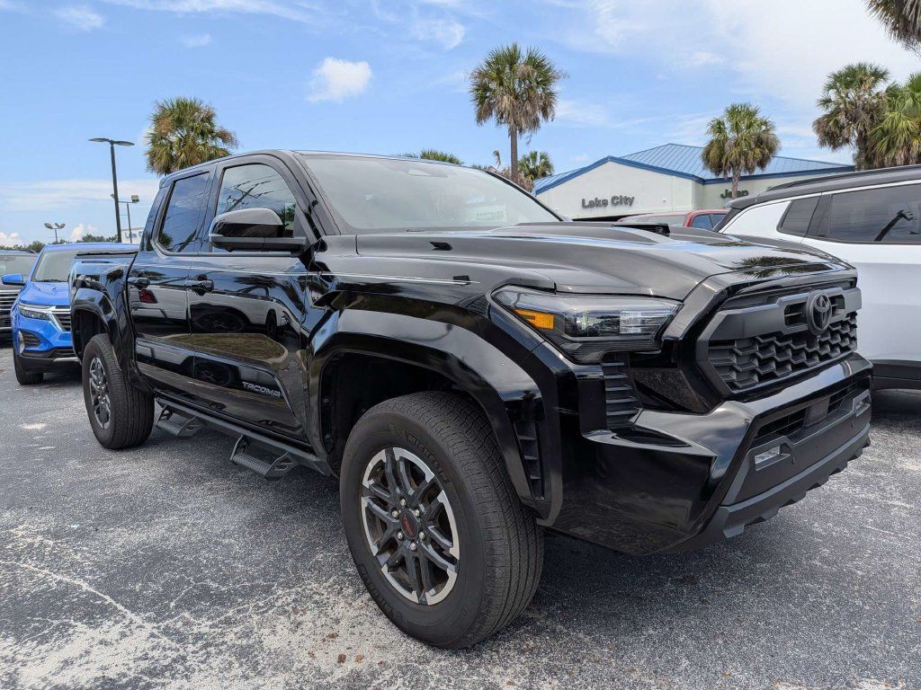 Used 2025 Toyota Tacoma TRD Sport w/ TRD Sport Premium Package AWD/4WD image 1