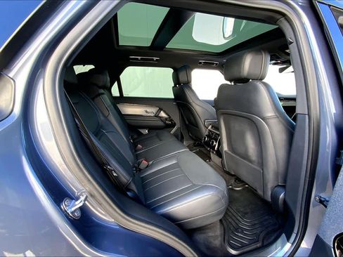 Used 2025 Land Rover Range Rover Sport SE image 18