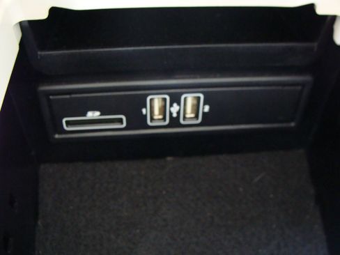 Used 2018 Mercedes-Benz E 300 E 300 image 35