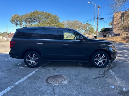 Used 2024 Ford Expedition Limited image 36