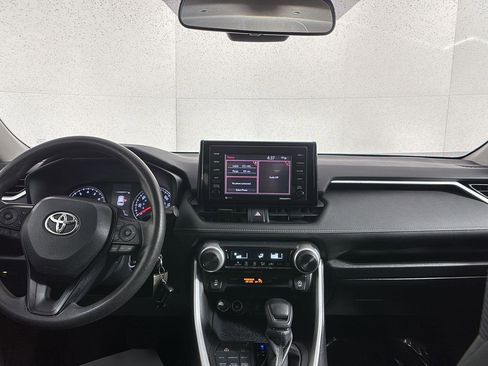 Used 2020 Toyota RAV4 LE w/ All Weather Liner Package AWD/4WD image 17