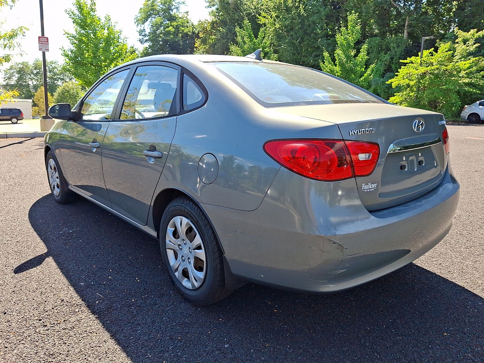 Used 2010 Hyundai Elantra GLS FWD image 4