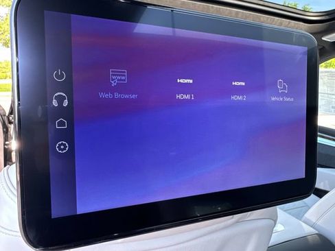 New 2026 Cadillac Escalade Platinum Sport w/ LPO, ONYX Package AWD/4WD image 18