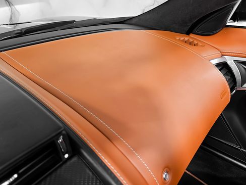 Used 2019 Jaguar F-TYPE SVR image 31