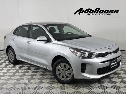 Used 2019 Kia Rio S image 1