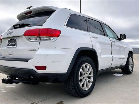 Used 2014 Jeep Grand Cherokee Laredo w/ 18" Wheel & 8.4" Radio Group image 4