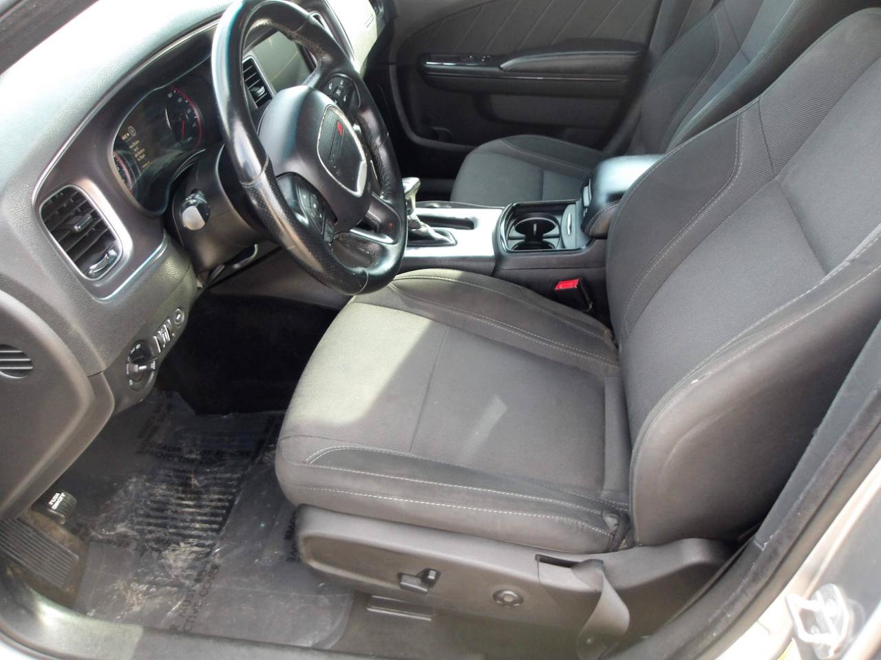 Used 2016 Dodge Charger SXT w/ Blacktop Package RWD image 18