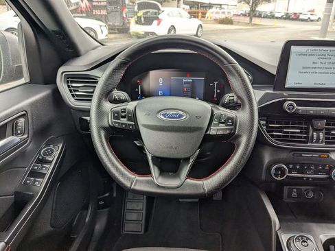 Used 2025 Ford Escape ST-Line image 16