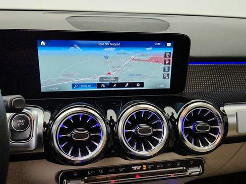 Used 2023 Mercedes-Benz EQB 250+ image 16