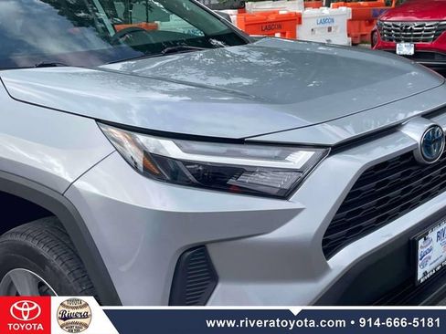 Used 2023 Toyota RAV4 XLE AWD/4WD image 10