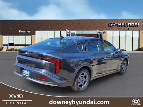 Used 2025 Kia K4 LXS FWD image 4