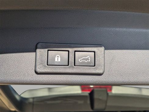 Certified 2025 Subaru Ascent Bronze Edition w/ Onyx Package image 13