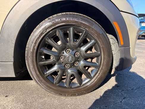 Used 2019 MINI Cooper 2-Door Hardtop w/ Premium Package image 5