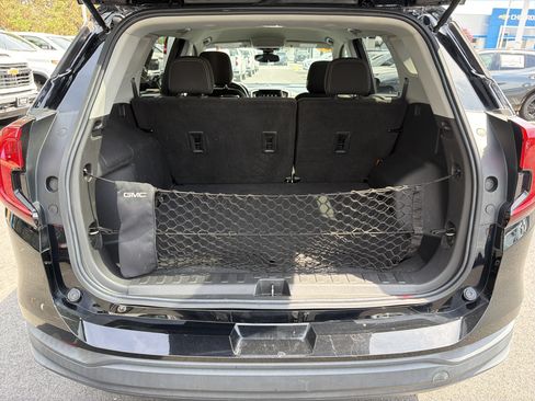 Used 2022 GMC Terrain SLE w/ Driver Convenience Package FWD image 33