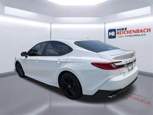 Used 2025 Toyota Camry SE FWD image 6
