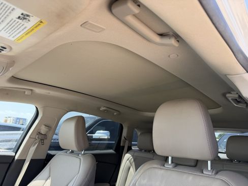Used 2023 Lincoln Nautilus Reserve AWD/4WD image 13