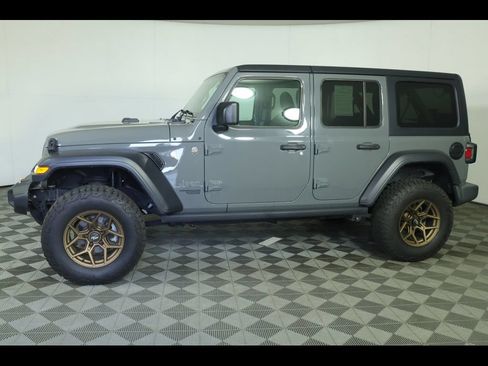 Used 2019 Jeep Wrangler Unlimited Sport S AWD/4WD image 12