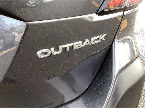 Certified 2023 Subaru Outback Limited image 9