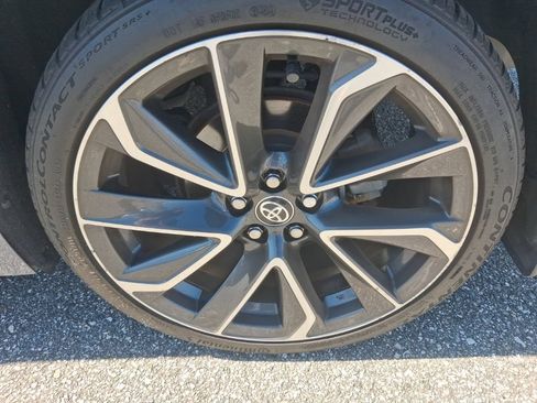 Used 2020 Toyota Corolla SE w/ SE Premium Package FWD image 12