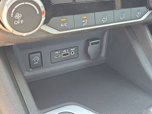 Certified 2024 Nissan Sentra SV FWD image 25