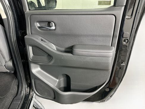 Used 2023 Nissan Frontier SV w/ SV Convenience Package image 28