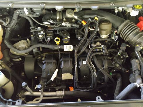 Used 2019 Ford Edge Titanium w/ Cold Weather Package AWD/4WD image 30