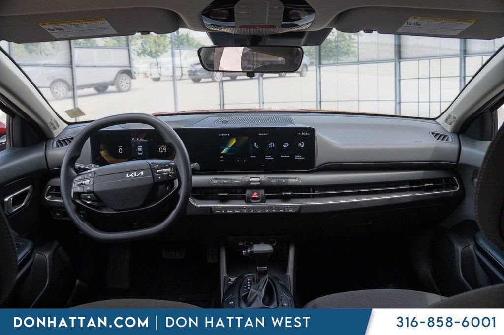 Used 2025 Kia K4 FWD image 4