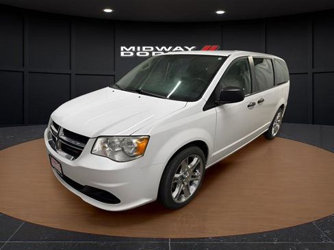 Used 2019 Dodge Grand Caravan SE w/ UConnect Hands-Free Group FWD image 2
